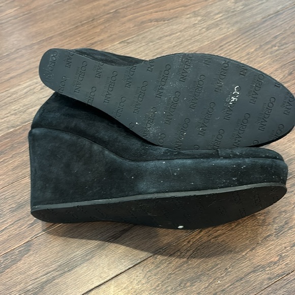 Cordani blk suede platform wedges size 9.5/10 - label is missing - Picture 6 of 9